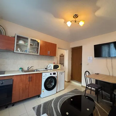 Appartamento Berta Gardens 1 *
