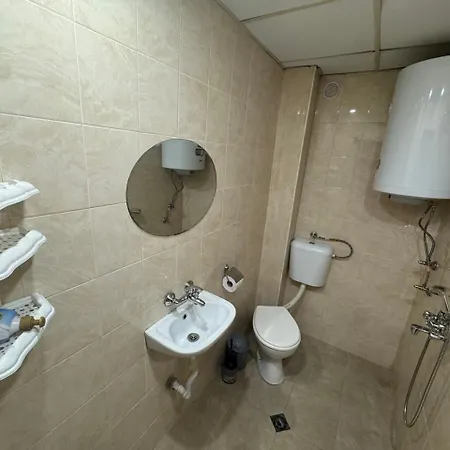 Berta Gardens 1 ساندانسكي