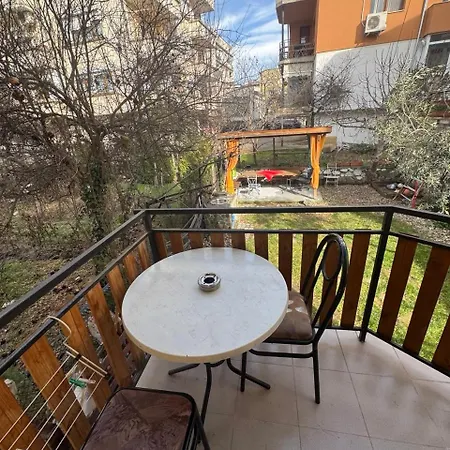 Berta Gardens 1 * ساندانسكي