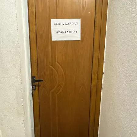 Berta Gardens 1 * ساندانسكي