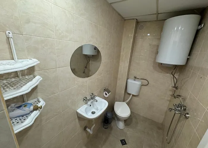 Berta Gardens 1 ساندانسكي